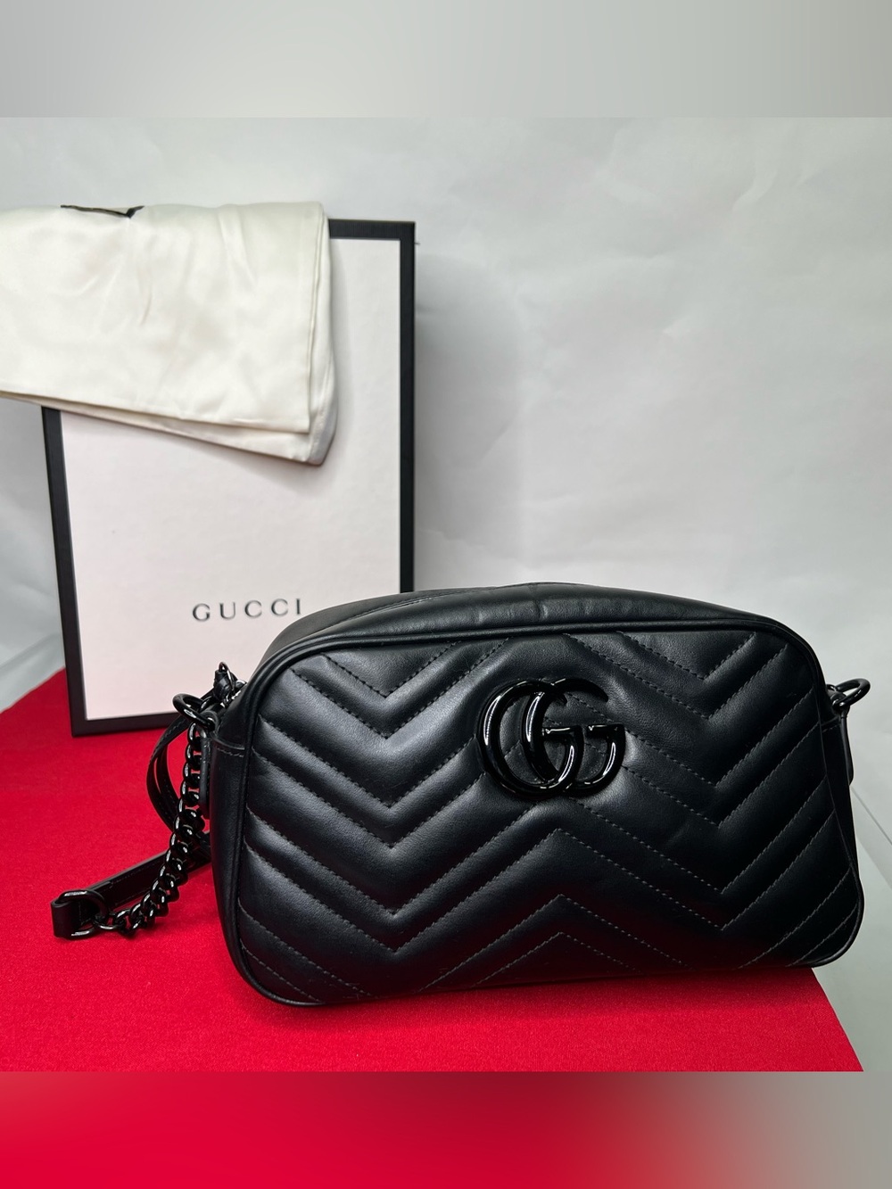 Gucci Black Marmount Camera Bag Purse Chevron Quilted Leather Crossbody GG